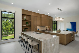 Impeccable Tropical Modern