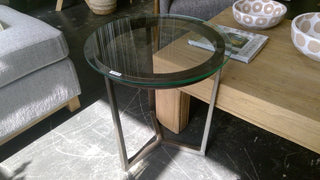 Accent table (glass / metal)
