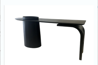 Sayuri console black